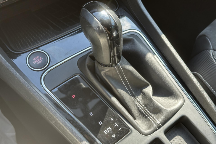 Seat Leon 2,0 TSI Cupra 221kW 4Drive DSG