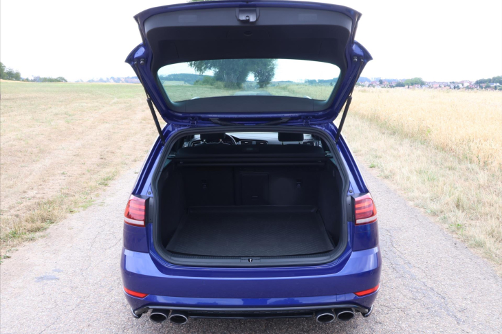 Volkswagen Golf 2,0 TSI 228kW 4M DSG Virtual R