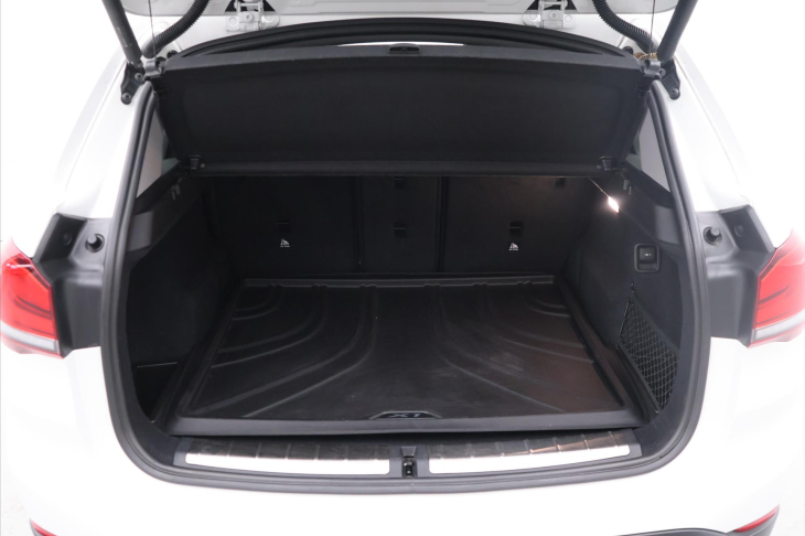 BMW X1 2,0 xDrive 18d 110kW AT CZ
