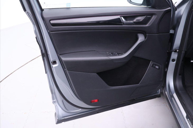 Škoda Kodiaq 2,0 TDI DSG 4x4 L&K 7-Míst DPH