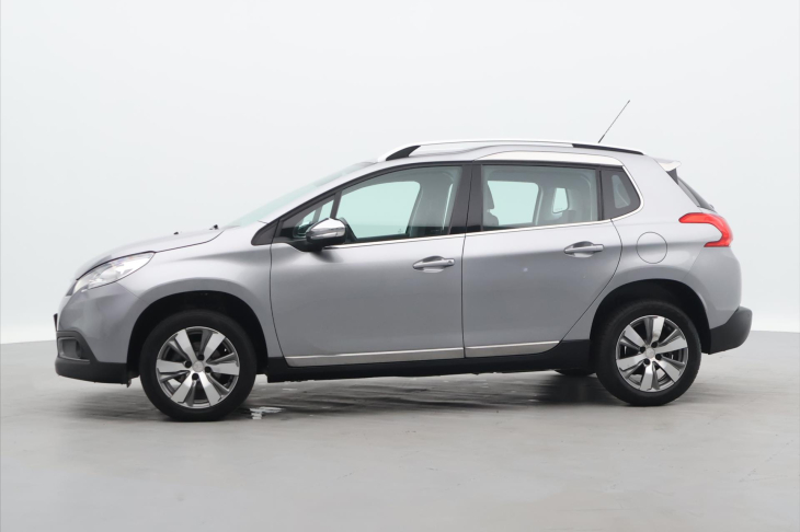 Peugeot 2008 1,2 VTi 60kW AT,Navi