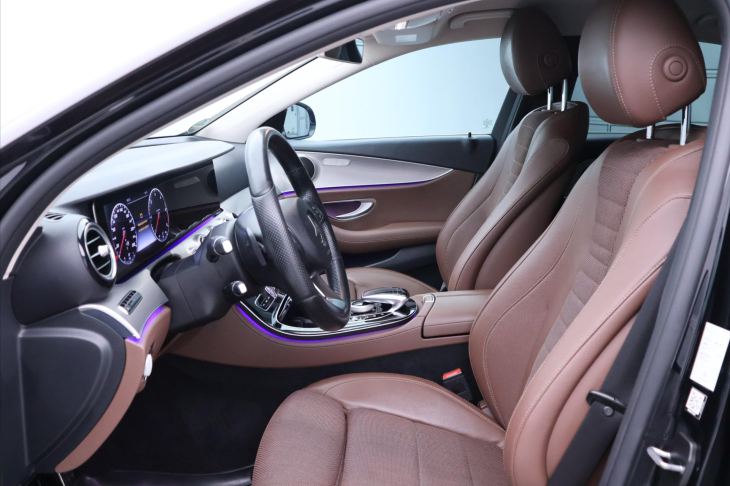 Mercedes-Benz Třídy E 2,0 220d 143kW Aut. CZ