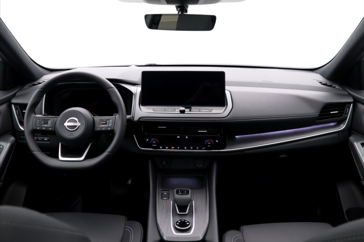 Nissan Qashqai 1,3 DIG-T 116kW Tekna 4WD CZ Záruka