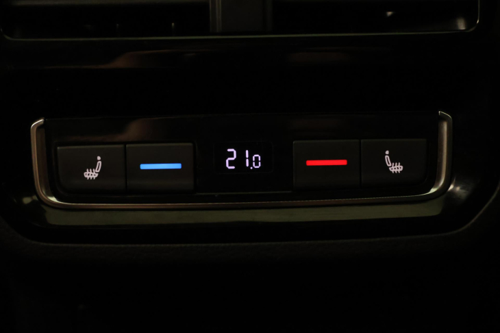 Volkswagen Arteon Shooting Brake 2,0 TSI 140kW DSG R-line HUD