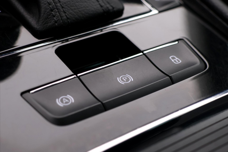 Škoda Superb 2,0 TDI 140kW DSG 4x4 CZ