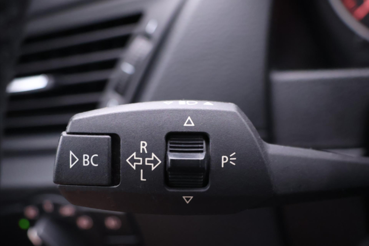 BMW X1 2,0 xDrive20d 130kW Xenon Navi