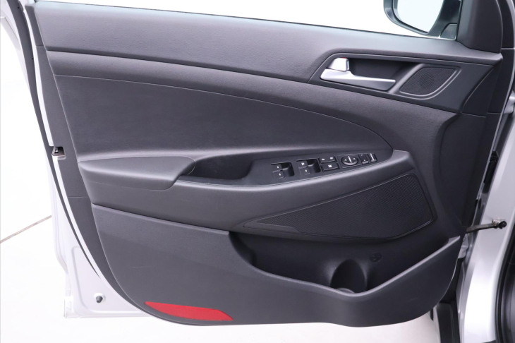 Hyundai Tucson 2,0 CRDI 100kW Aut. 4WD Style