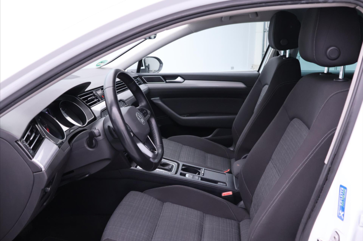 Volkswagen Passat 2,0 TDI 110kW DSG Matrix DPH