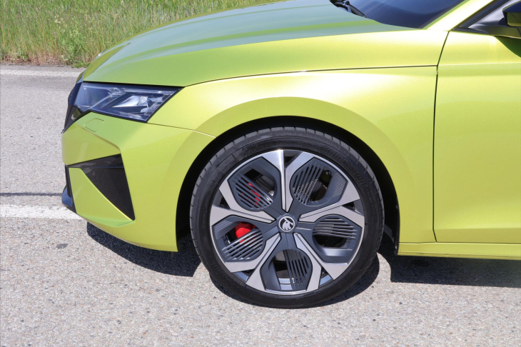 Škoda Octavia 2,0 TSI DSG RS DPH 1.maj CZ