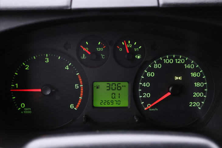 Ford Transit 2,2 TDCI 63KW Klima 9-Míst Tourneo