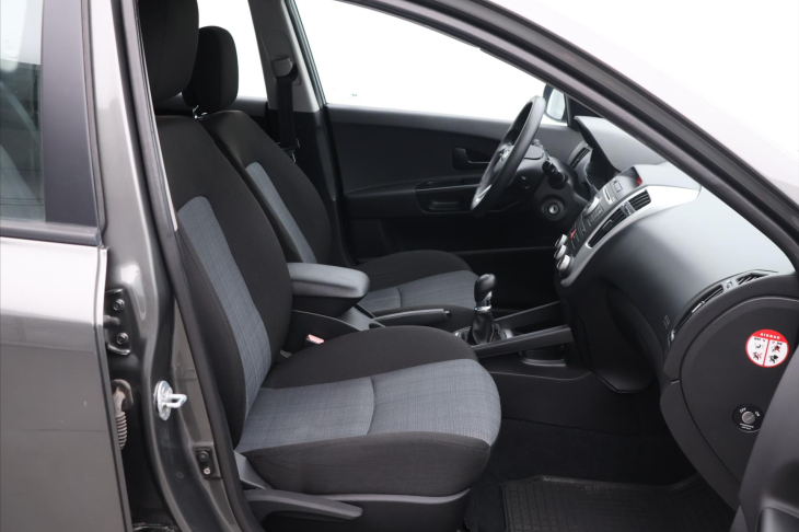 Kia Ceed 1,4 CVVT 77kW Klima CZ