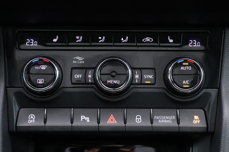 Škoda Karoq 1,0 TSI Style DPH LED Panorama