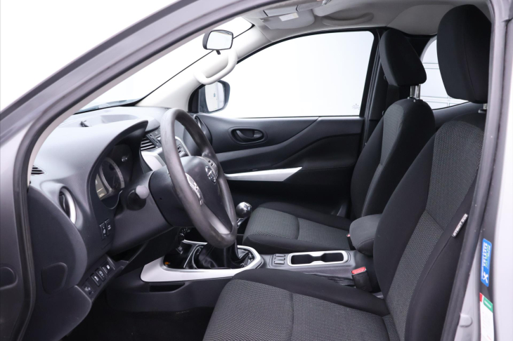 Nissan Navara 2,3 dCi 120kW King Cab CZ DPH
