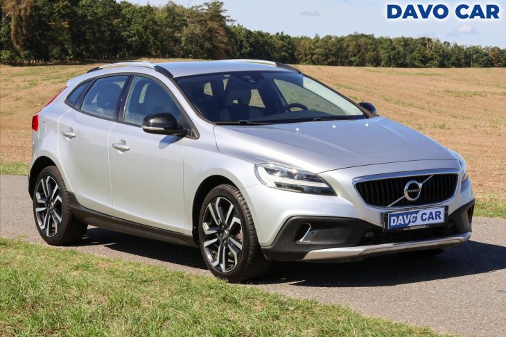 Volvo V40 2,0 D2 Aut. Cross Country 1Maj
