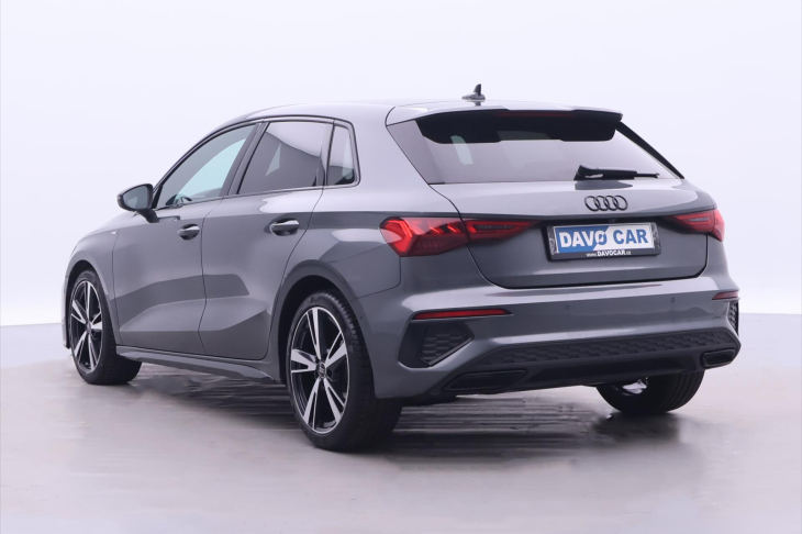 Audi A3 1,5 TSI 110kW S-LINE LED CZ