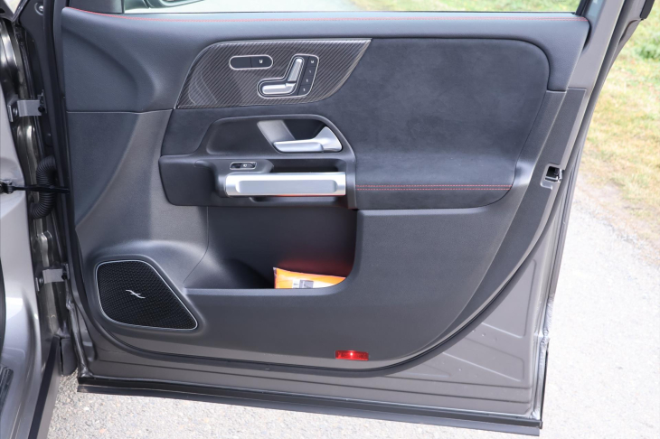 Mercedes-Benz GLB 2,0 200d 4MATIC AMG Premium