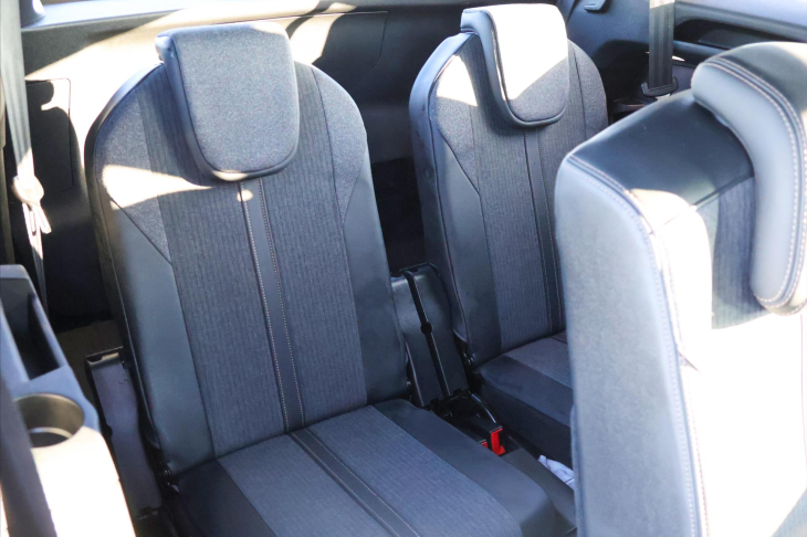 Peugeot 5008 1,6 i 133 kW GT-Line CZ 7-Míst