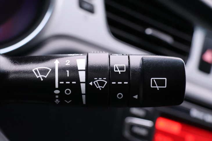 Kia Ceed 1,6 GDI 99kW Exclusive CZ