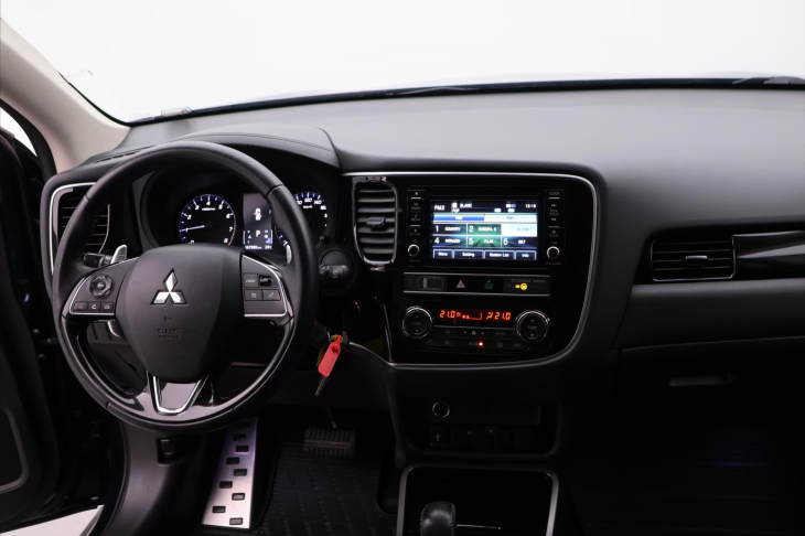 Mitsubishi Outlander 2,0 INTENSE MIVEC 110kW CVT 2WD