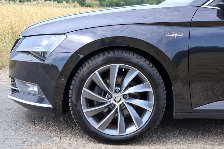 Škoda Superb 2,0 TDI 140kW 4x4 DSG L&K CZ