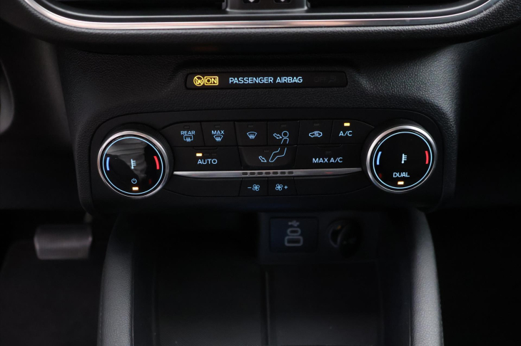 Ford Kuga 2,5 Hybrid 140kW AWD Titanium