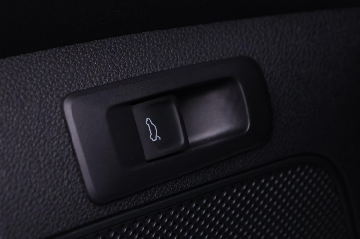 Škoda Karoq 2,0 TDI 4x4 DSG Sportline CZ