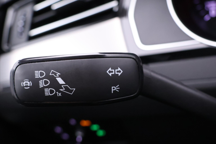 Volkswagen Passat 2,0 TDI 140kW R-Line DSG