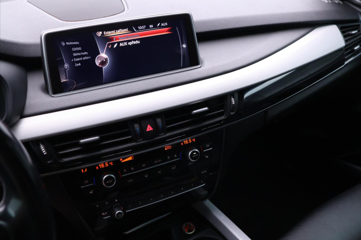 BMW X5 3,0 xDrive40d 230kW CZ