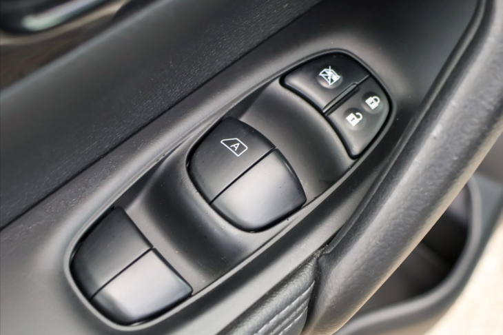 Nissan Qashqai 1,2 DiG-T 85 kW Panorama Tekna