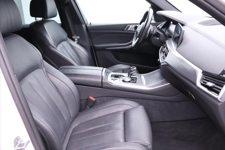 BMW X5 3,0 xDrive30d Aut. CZ M-paket
