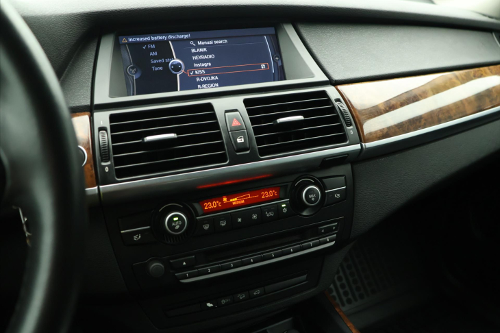 BMW X5 3,0 D 180KW PANORAMA TAŽNÉ