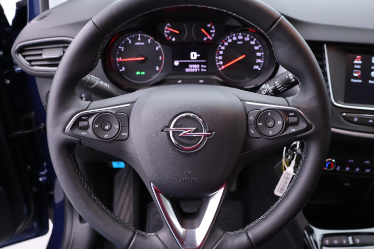 Opel Crossland X 1,2 T 81kW Aut.klima CZ