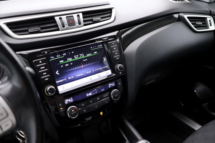 Nissan Qashqai 1,2 DIG-T 95KW CZ Acenta