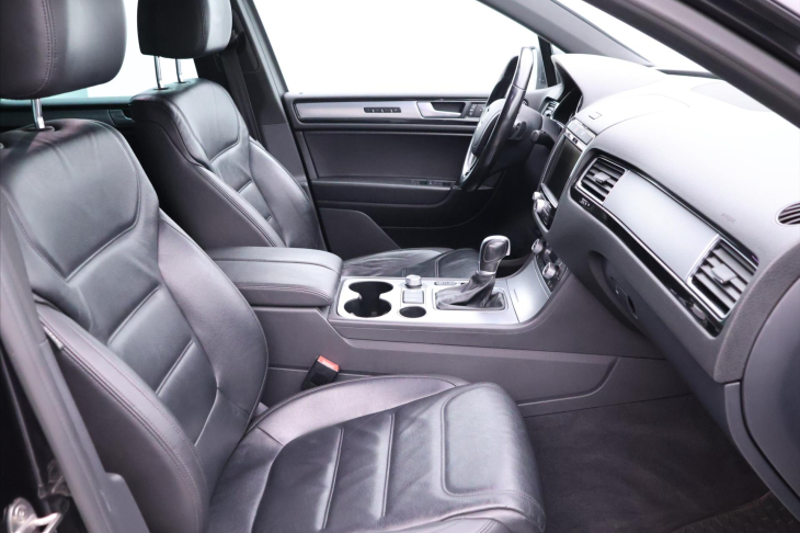 Volkswagen Touareg 3,0 TDI 193kW DSG R-line 4M