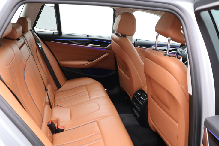 BMW Řada 5 2,0 530i xDrive Luxury Line