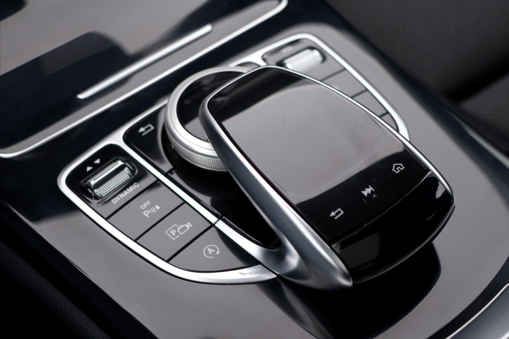 Mercedes-Benz Třídy C 2.0 220d 143kW Aut. LED