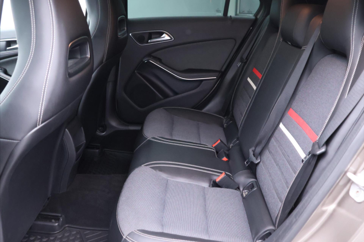 Mercedes-Benz Třídy A 1,8 180CDI 80kW Aut. CZ Xenon