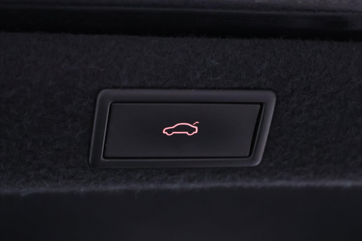 Škoda Superb 2,0 TDI 110kW DSG L&K DPH 1.Maj.