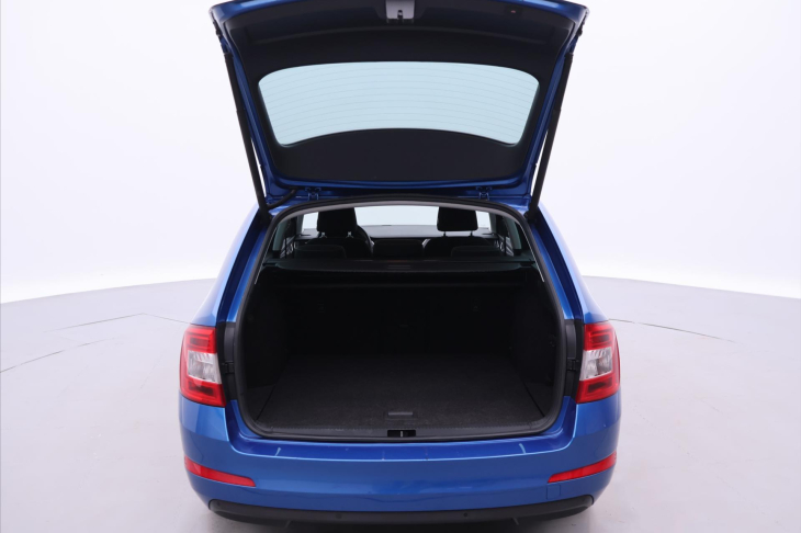 Škoda Octavia 1,6 TDI 81kW Joy Navi Xenon