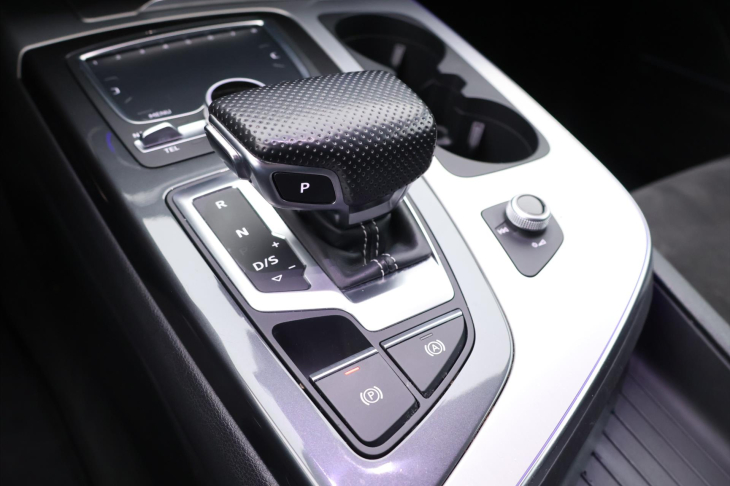 Audi Q7 3,0 TDI 200kW Quatrtro CZ DPH