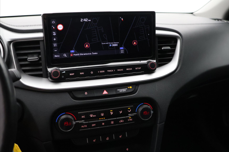 Kia Ceed 1,5 T-GDI 117kW DCT TOP DPH CZ