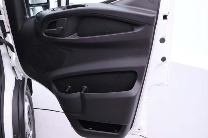 Iveco Daily 3,0 35S18 132kW L4H2 DPH