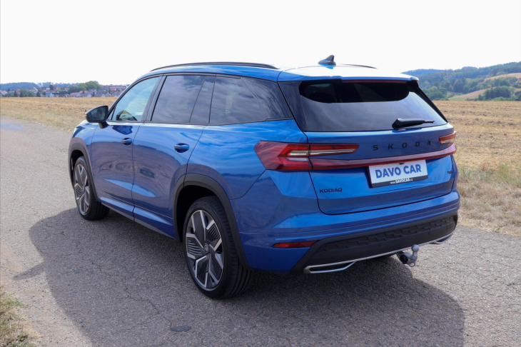 Škoda Kodiaq 2,0 TDI DSG 4x4 Sportline 7-Míst