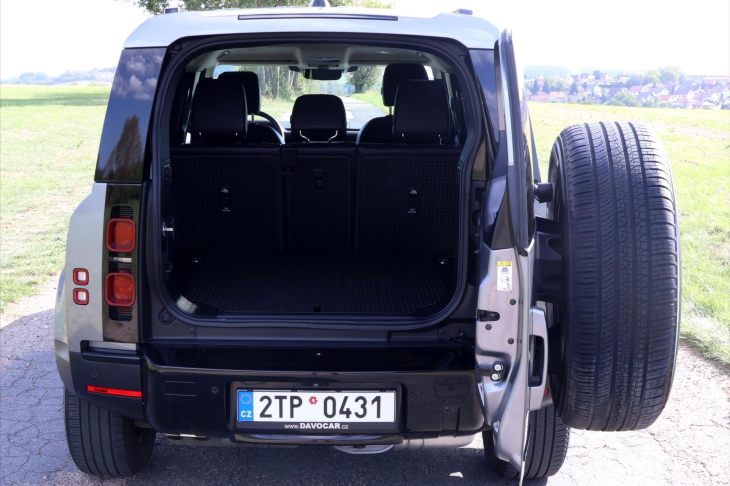Land Rover Defender 3,0 D200 110 S 147kW CZ DPH Záruka