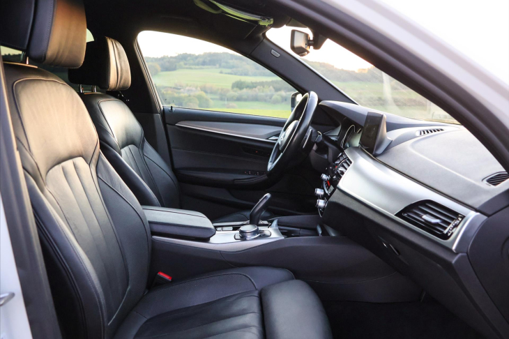 BMW Řada 5 3,0 540i xDrive Schnitzer DPH CZ