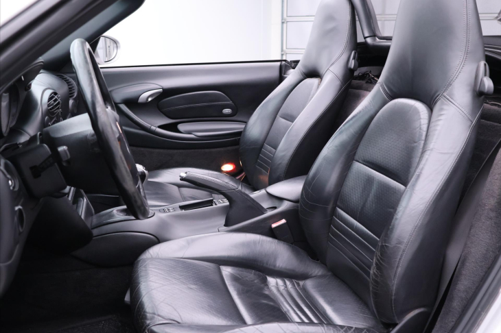 Porsche Boxster 2,7 986 2.7i 162kW Xenon