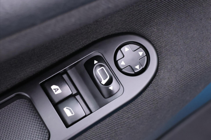 Peugeot 207 1,6 HDI 68kW Klimatizace CZ