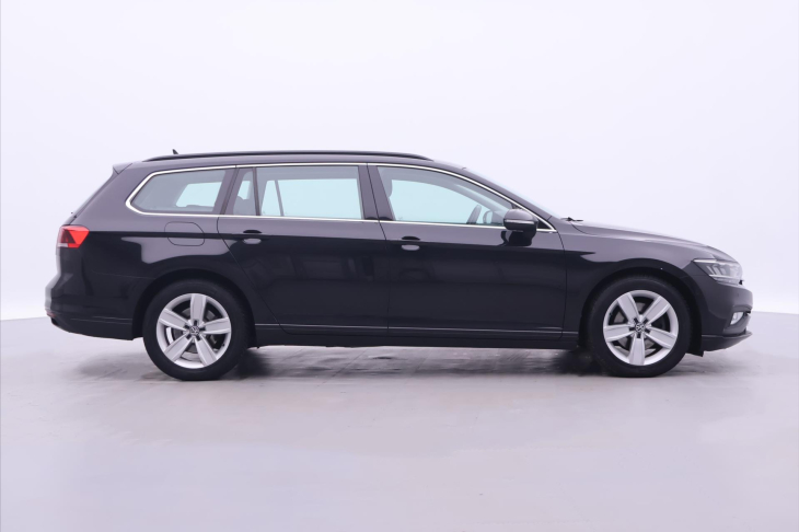 Volkswagen Passat 2,0 TDI 140kW DSG Business LED