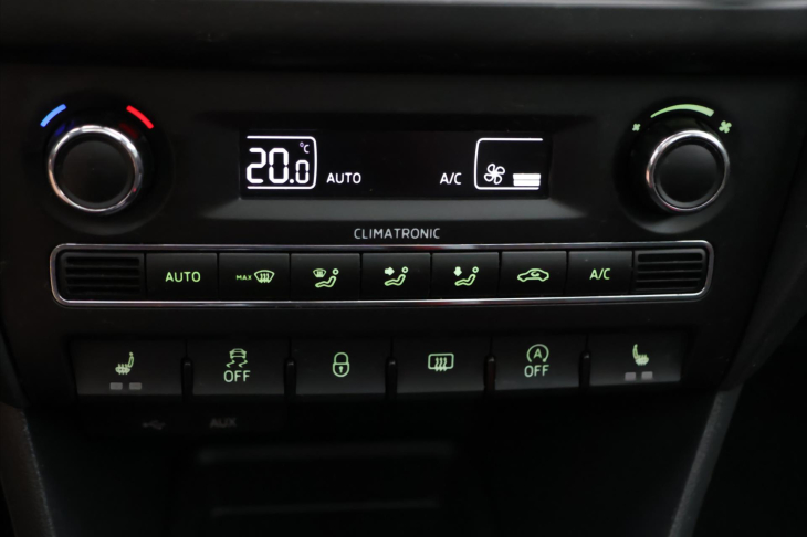 Škoda Rapid 1.2 TSI MonteCarlo Xenon 1.Maj