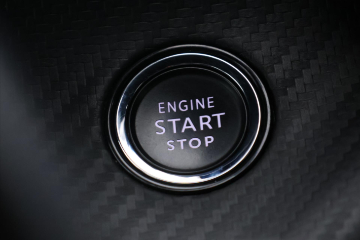 Peugeot 2008 1,2 PT 96kW Aut. CZ GT-Line